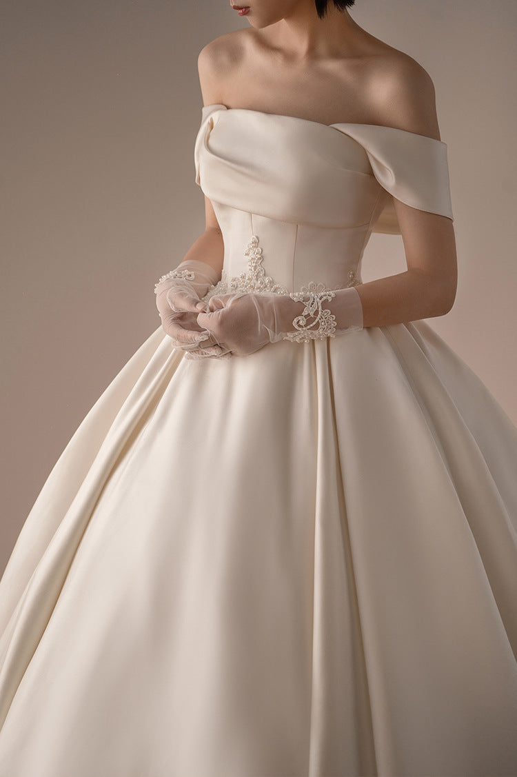 Women's Satin Off-Shoulder Retro Fashion Trailing Princess Dress