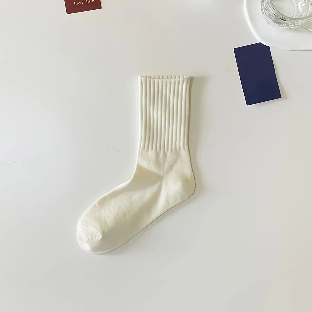 🧦 5–6 Pairs Unisex Casual Plain Color Socks