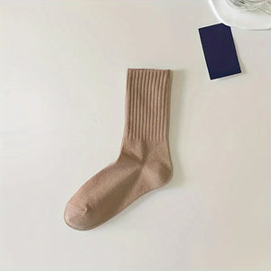 🧦 5–6 Pairs Unisex Casual Plain Color Socks