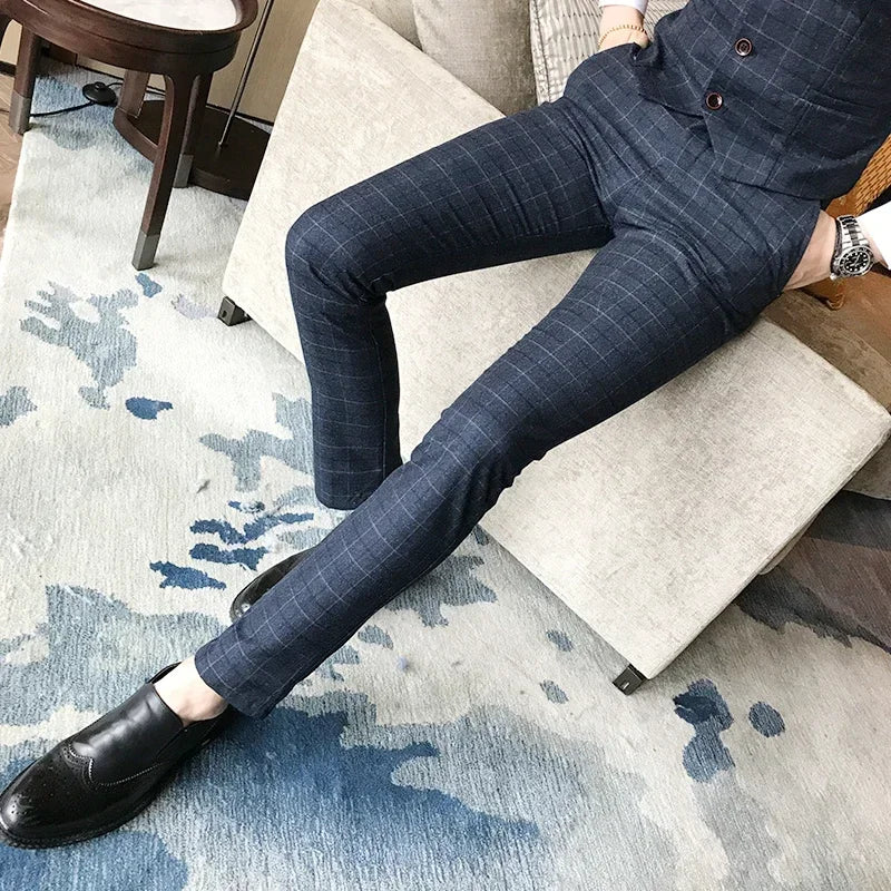 Menβs 3-Piece Plaid Suit β Classic Style with Modern Flair