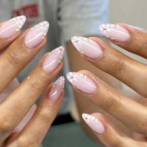 ๐ผ 24pcs White Flower Press-On Nails โ INS Yellow & Pink Blush Tones