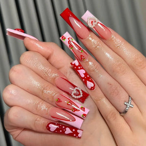 š Romantic Red Lips Valentineās Day Press-On Nails