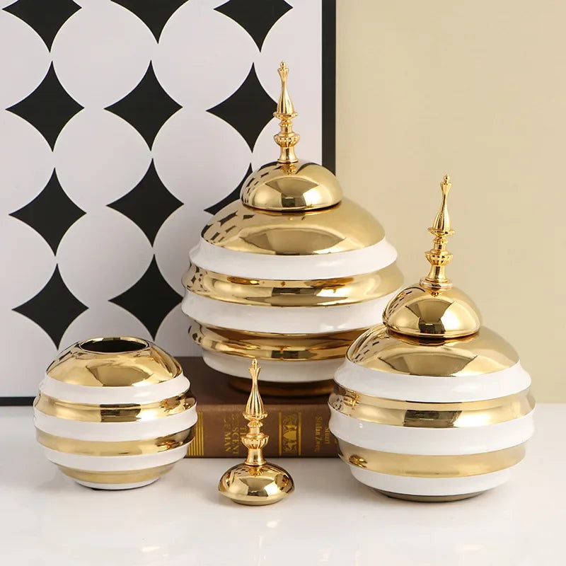 Gold Ceramic Ginger Jar – A Touch of Vintage Elegance