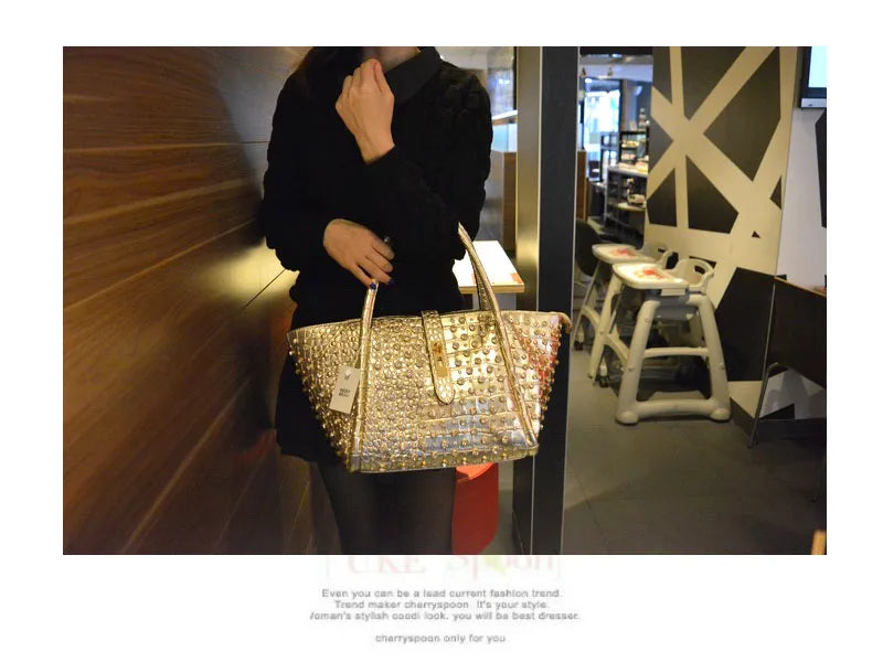 Luxury Diamond-Embellished Leather Handbag β¨π