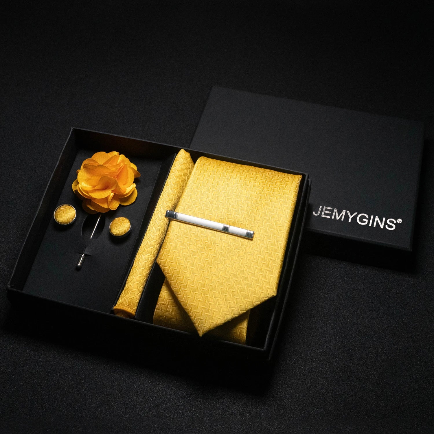 Wine Red Paisley Silk Tie Set – A Touch of Elegance for Every Occasion