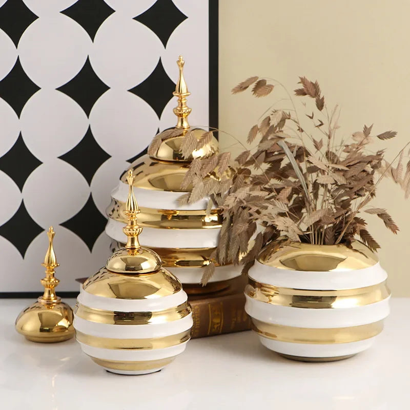 Gold Ceramic Ginger Jar – A Touch of Vintage Elegance