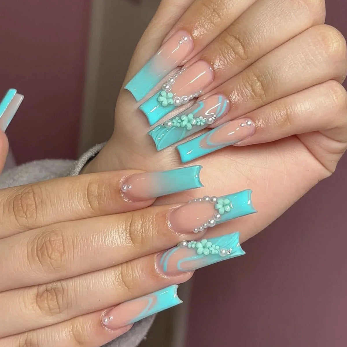 β¨ 24pcs Gold French Border Press-On Nails β Long Coffin Style with Rhinestones