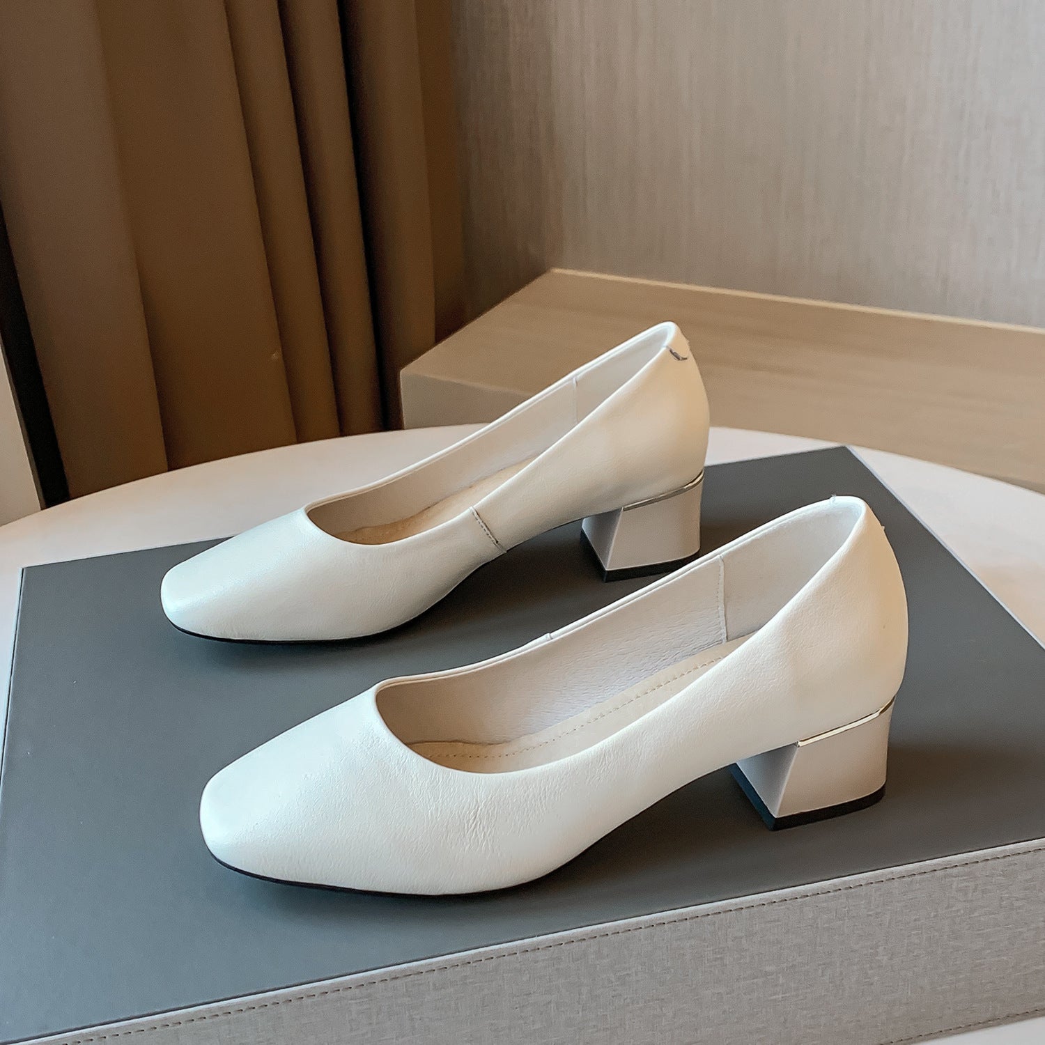 Women’s Thick Heel High Heeled Shoes
