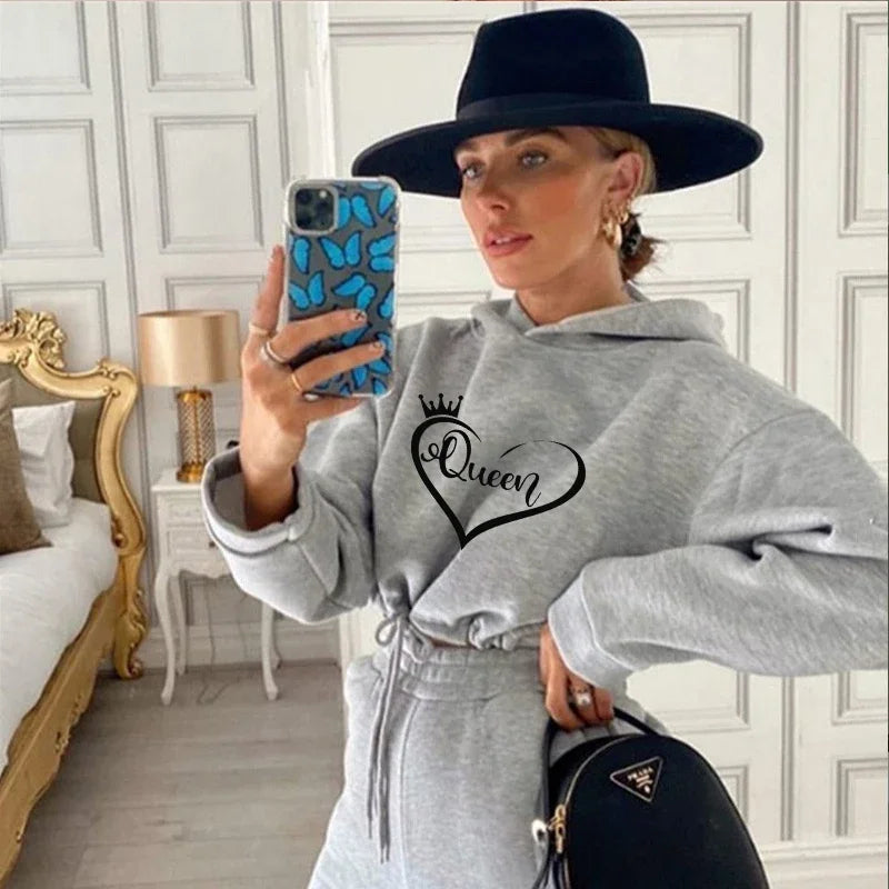 Women’s Hooded Sportswear Tracksuit
Casual 2-Piece Jogging Set – 2025 Collection