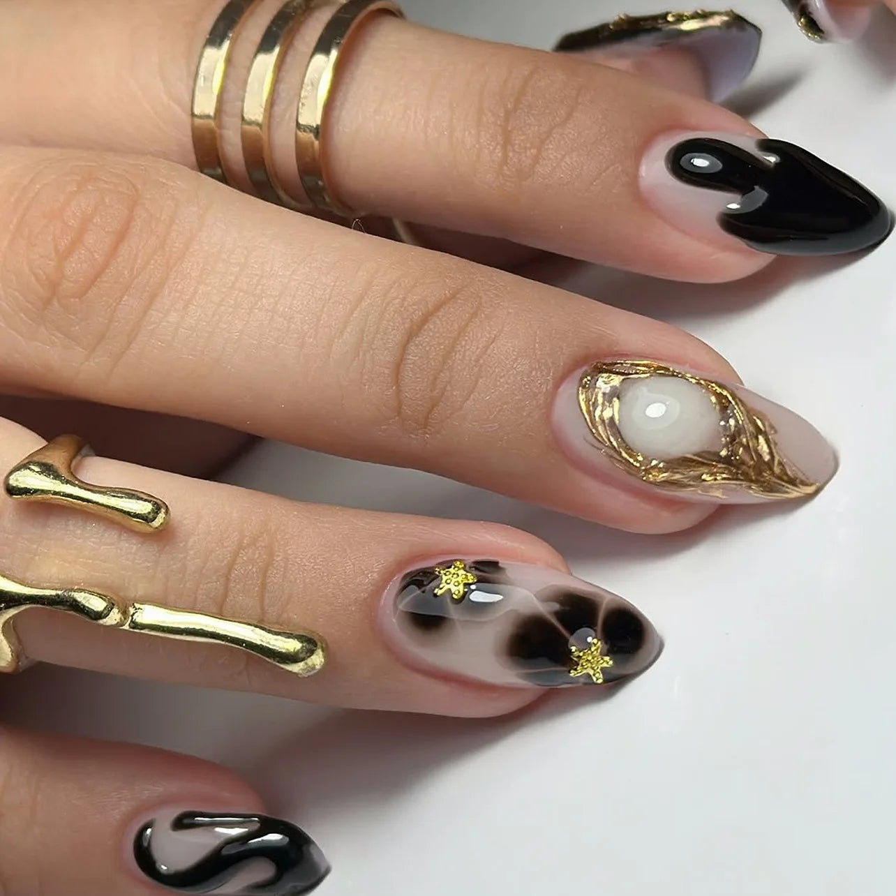 🌼 24pcs White Flower Press-On Nails – INS Yellow & Pink Blush Tones