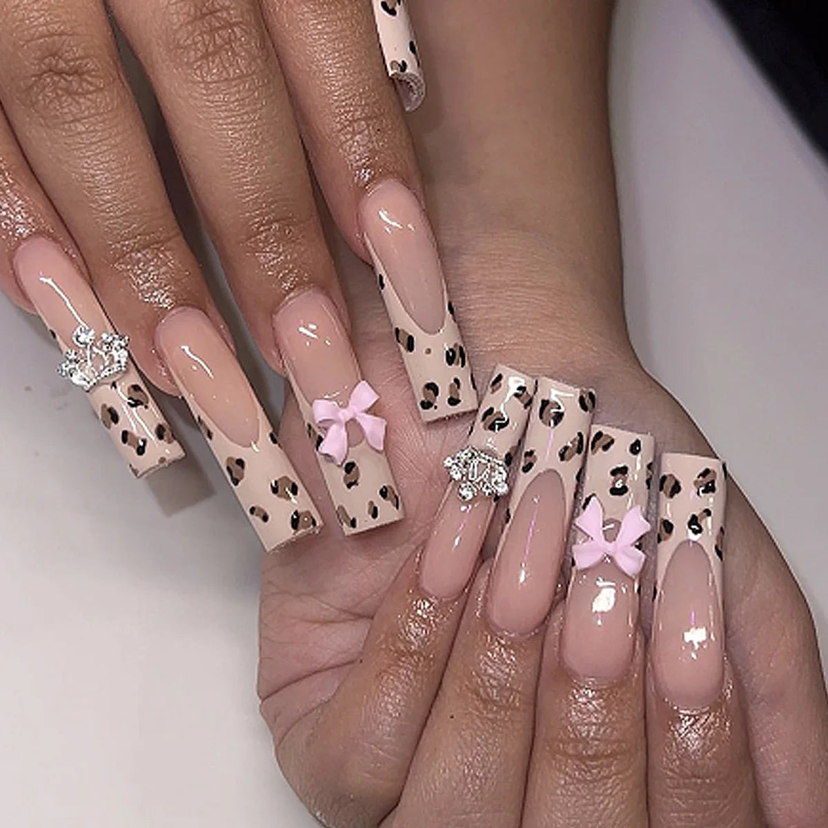 ✨ 24pcs Gold French Border Press-On Nails – Long Coffin Style with Rhinestones