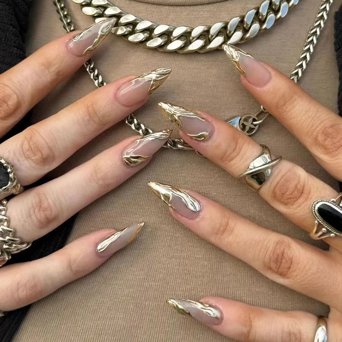 ⭐ 24pcs Simple French Almond Press-On Nails – Chic Stars & Easy Style