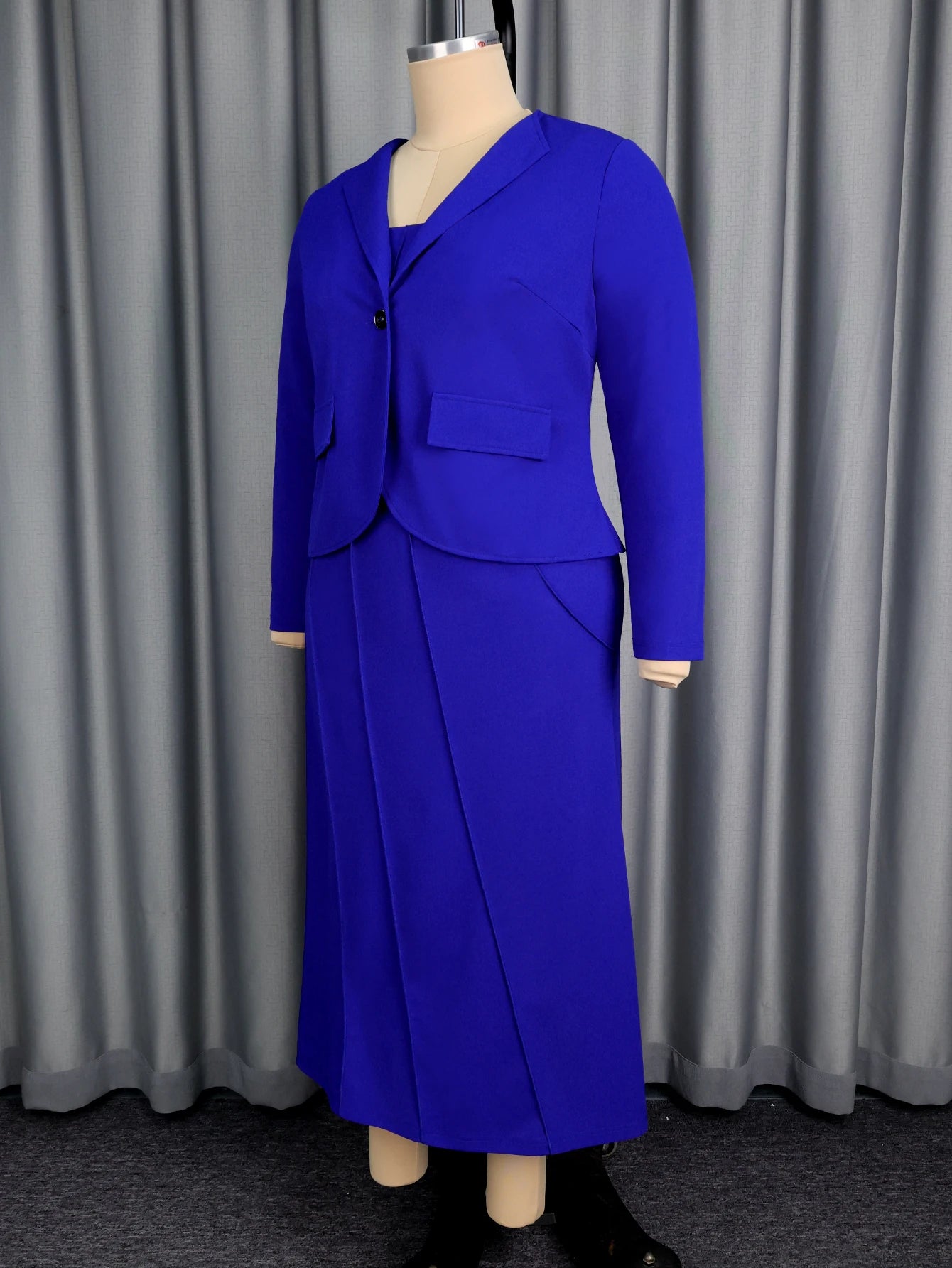 ✨ Two-Piece Women’s Outfit – Blazer + Suspender A-Line Midi Dress ✨