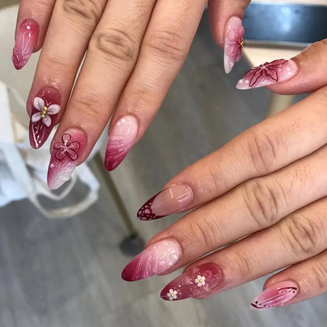 🌼 24pcs White Flower Press-On Nails – INS Yellow & Pink Blush Tones