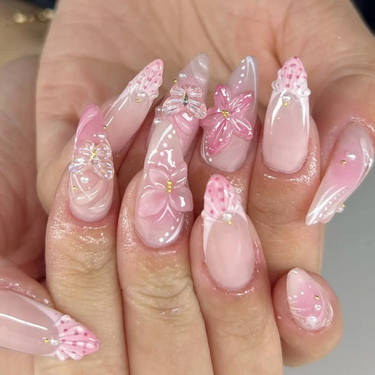 🍃 24pcs 3D Green Ripple Cat’s Eye Press-On Nails – French Almond Style with Leaf Design