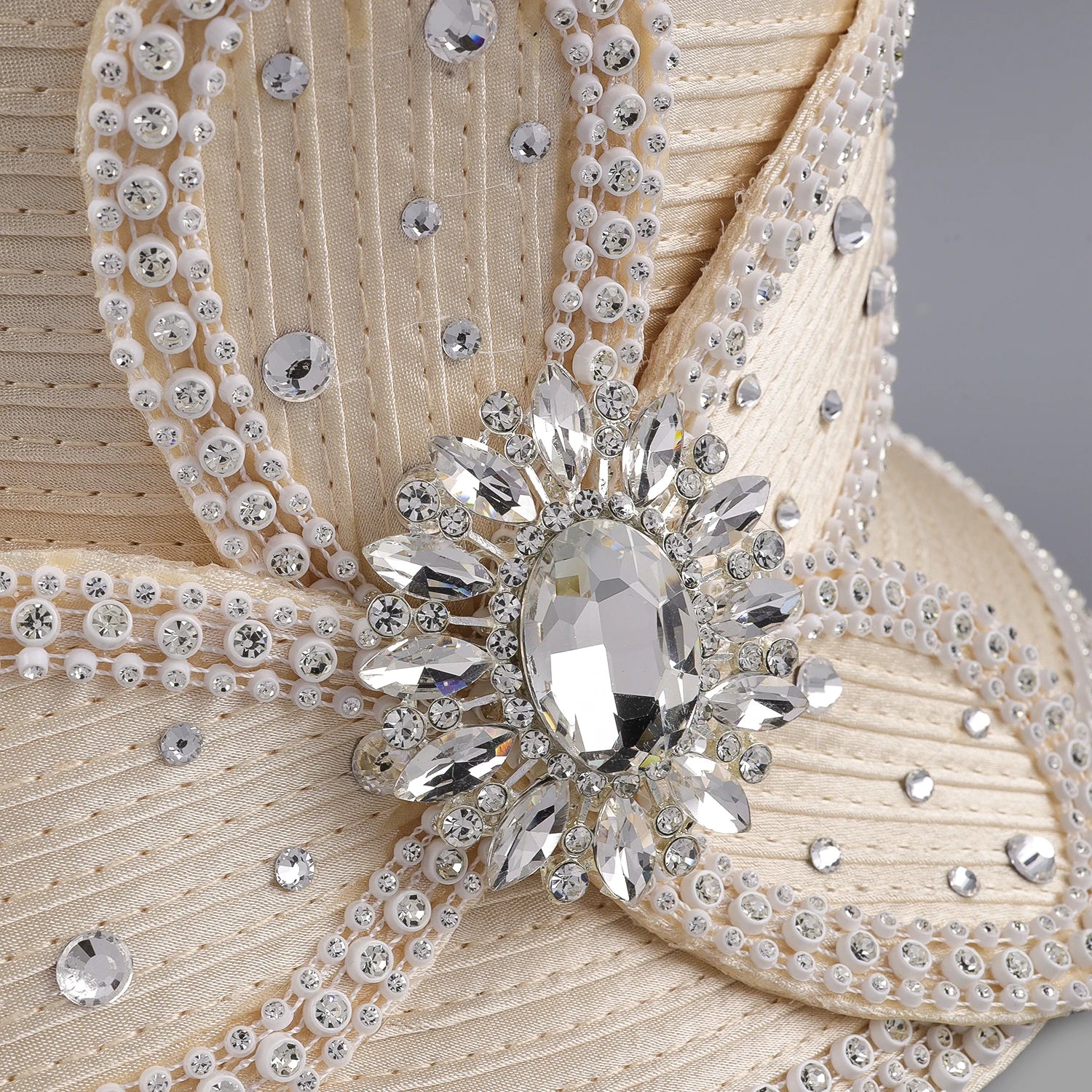🌸 Perfect Church & Derby Hat — A Charming Statement for Every Special Occasion