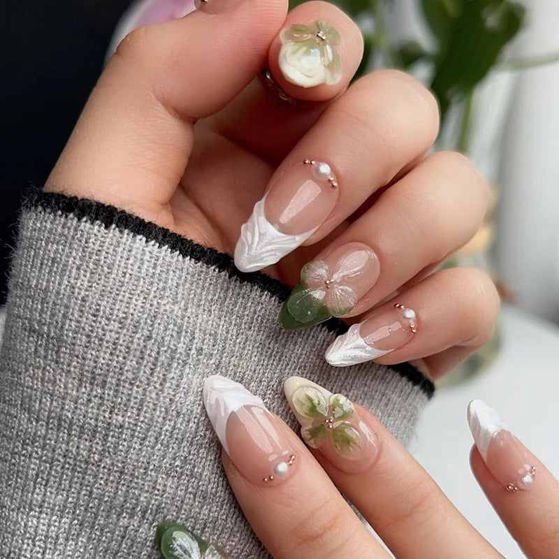 ⭐ 24pcs Simple French Almond Press-On Nails – Chic Stars & Easy Style