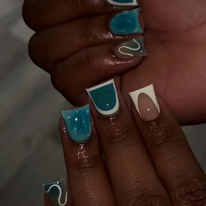 💎 24pcs Duckbill French Press-On Nails – Glitter, Rhinestones & Floral Charm