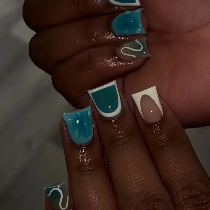 💎 24pcs Duckbill French Press-On Nails – Glitter, Rhinestones & Floral Charm
