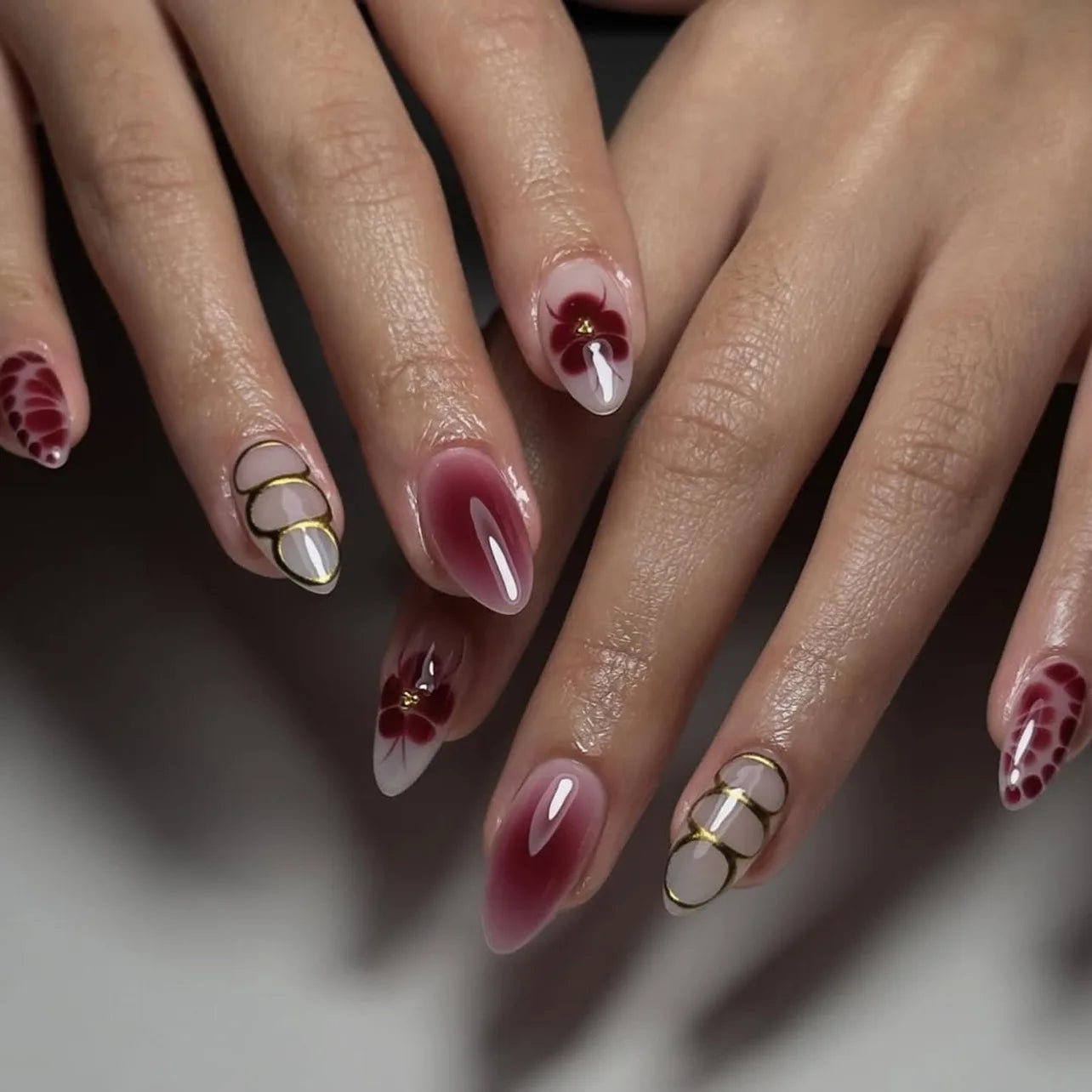 🌼 24pcs White Flower Press-On Nails – INS Yellow & Pink Blush Tones