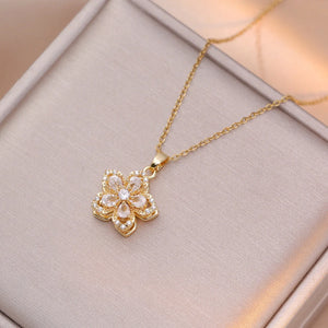 🌸 Light Luxury Zircon Rotatable Flower Pendant Necklace