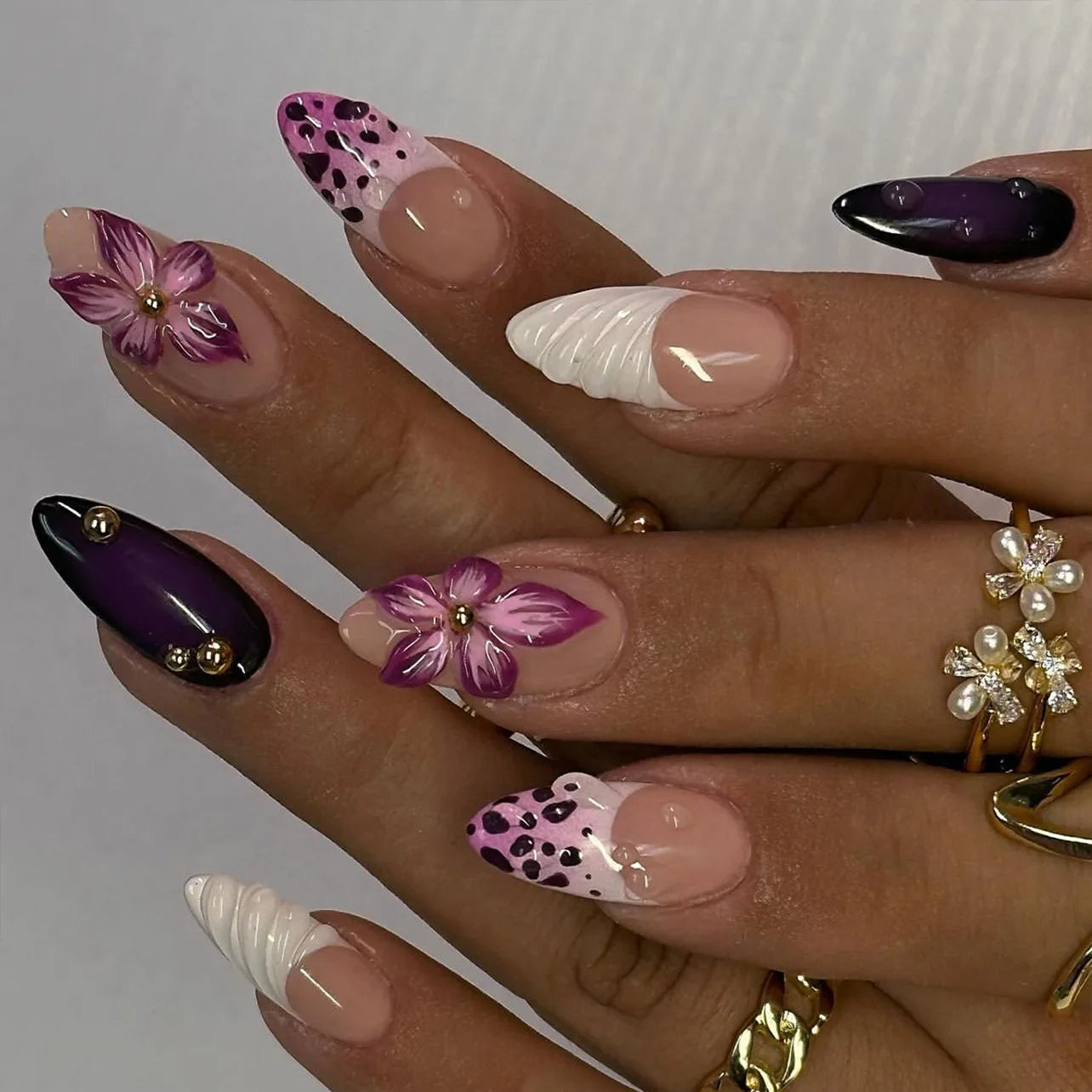 🌊 24pcs Cute Ocean Creature Press-On Nails – Yellow French Tip with Floral Fun