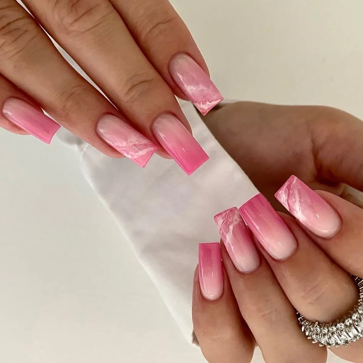 💋 Romantic Red Lips Valentine’s Day Press-On Nails