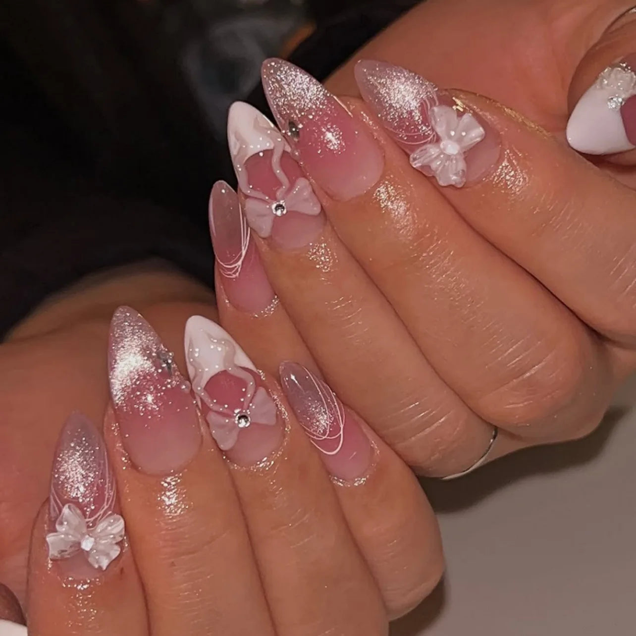 🌼 24pcs White Flower Press-On Nails – INS Yellow & Pink Blush Tones