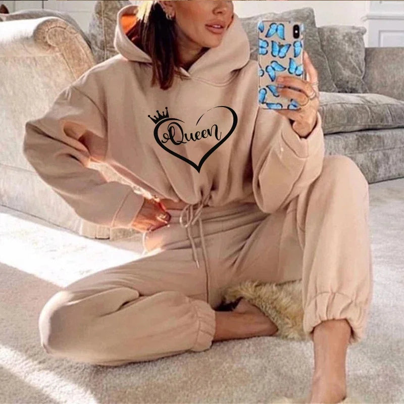 Women’s Hooded Sportswear Tracksuit – Casual 2‑Piece Jogging Set (2025 Collection)