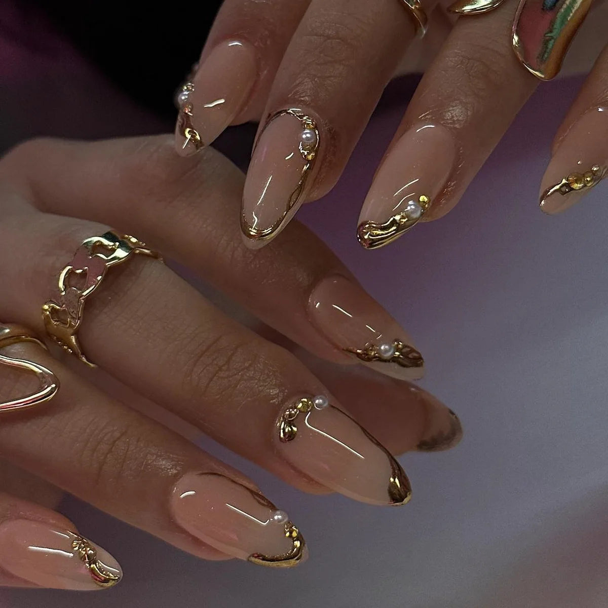 ⭐ 24pcs Simple French Almond Press-On Nails – Chic Stars & Easy Style