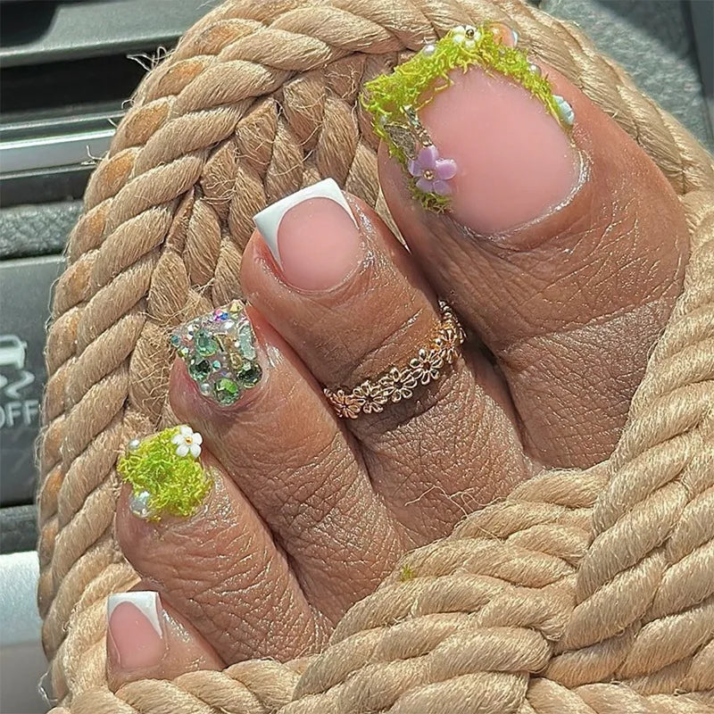 🦋 24pcs Butterfly Design Press-On Toe Nails – Short French Style with Rhinestones