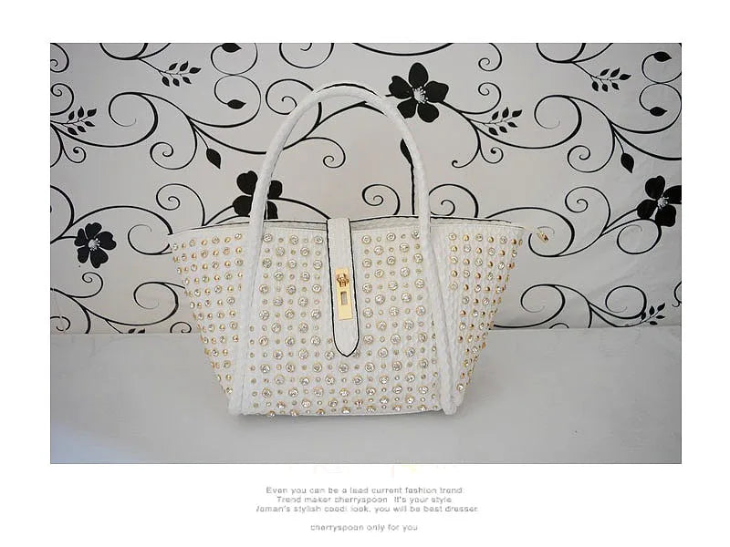 Luxury Diamond-Embellished Leather Handbag ✨💎