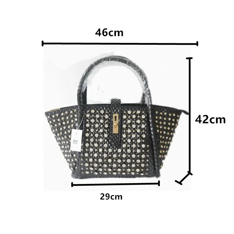 Luxury Diamond-Embellished Leather Handbag ✨💎