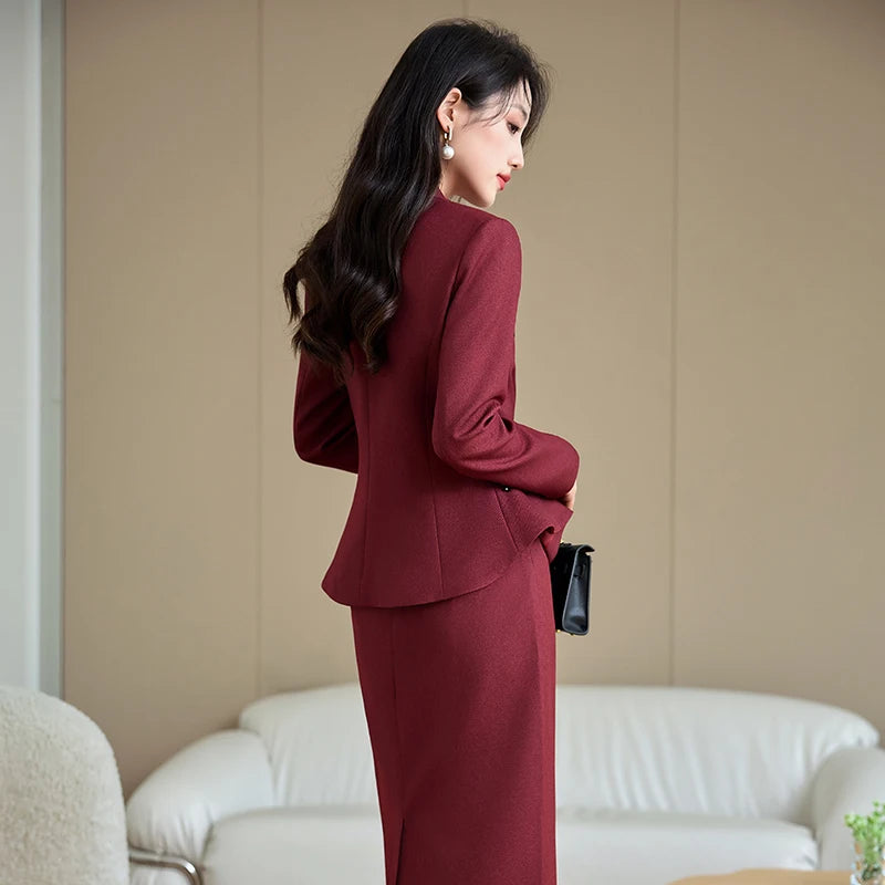 2024 Autumn Two-Piece Set ✨
Blazer Coat + High Waist Skirt | Elegant • Professional • Effortlessly Stylish