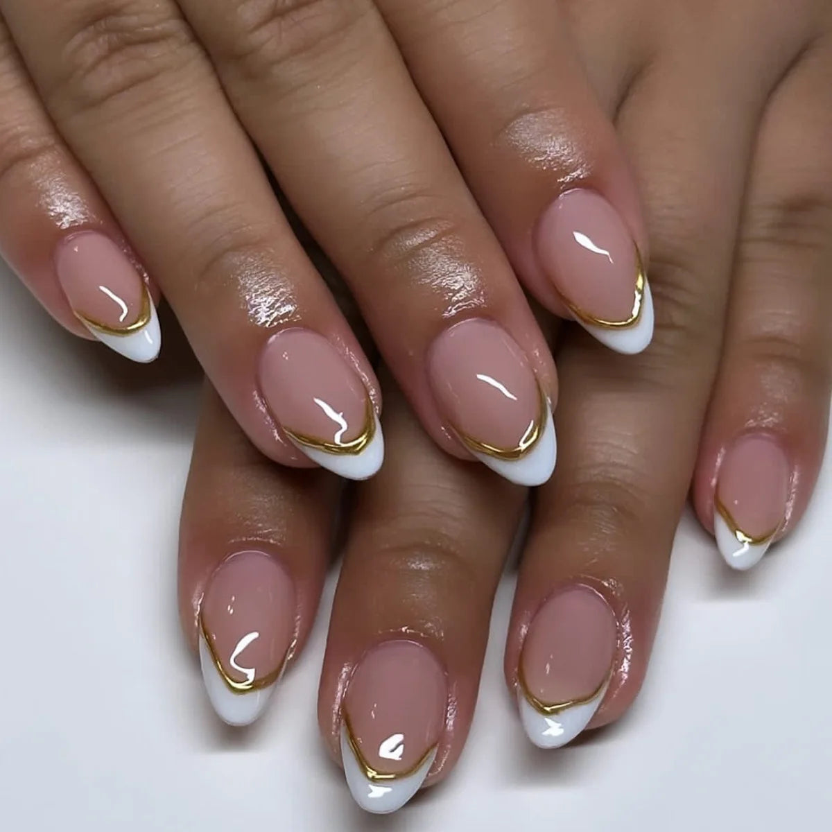 ⭐ 24pcs Simple French Almond Press-On Nails – Chic Stars & Easy Style