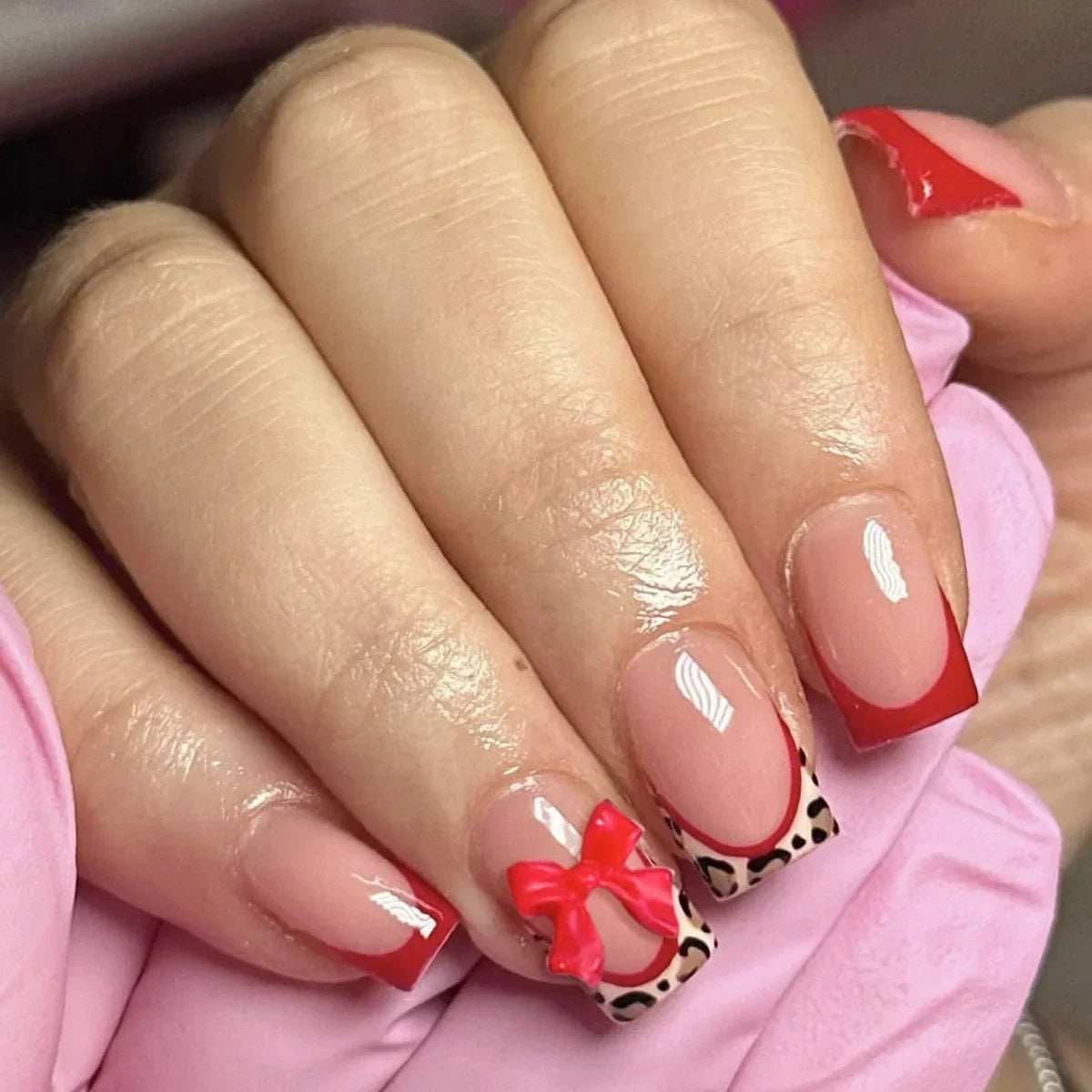 🖤 24pcs Short Almond Press-On Nails – Black Bowknot & White Pearl French Tips