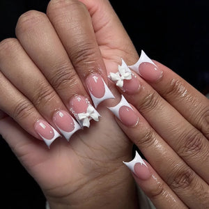 💎 24pcs Duckbill French Press-On Nails – Glitter, Rhinestones & Floral Charm