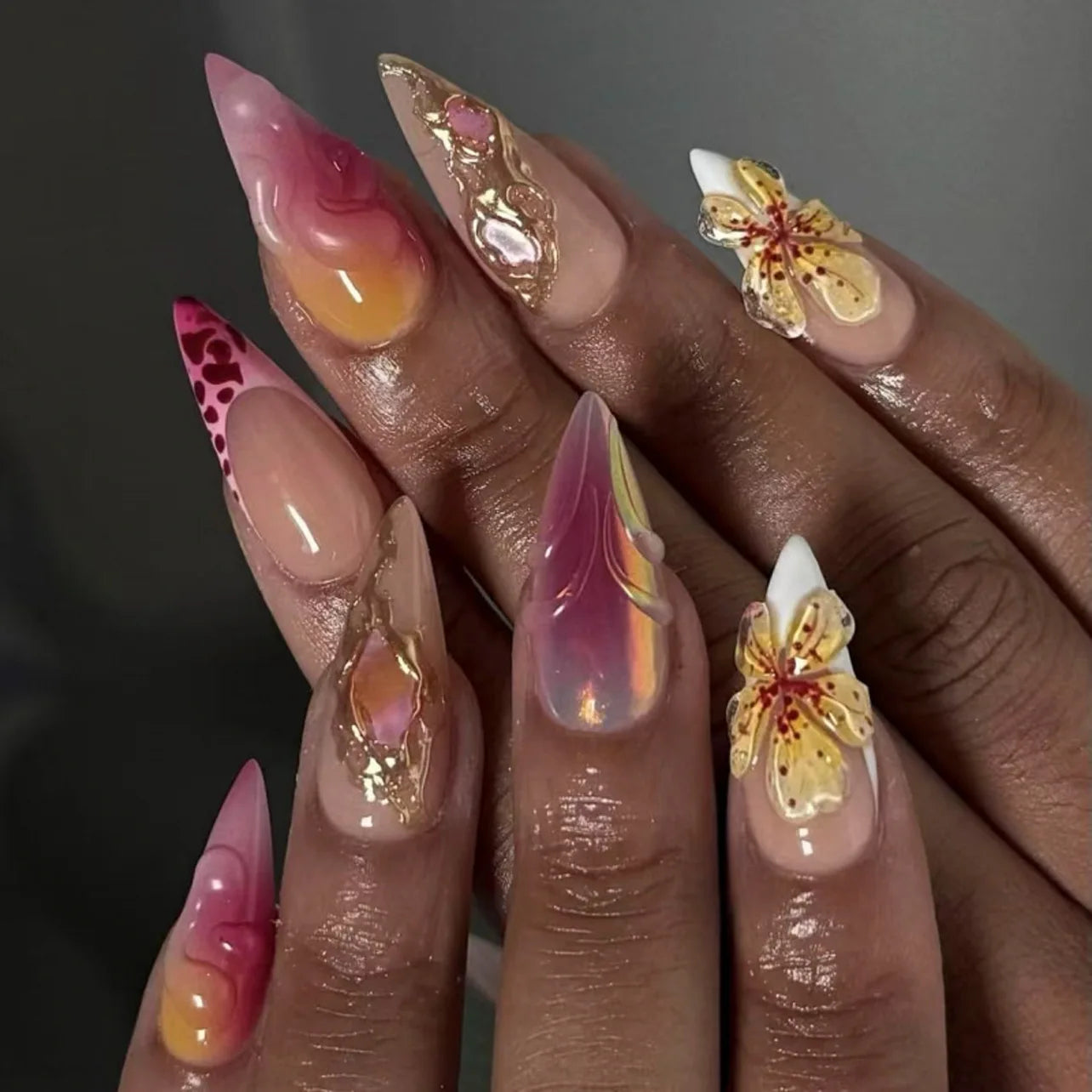 🌼 24pcs White Flower Press-On Nails – INS Yellow & Pink Blush Tones