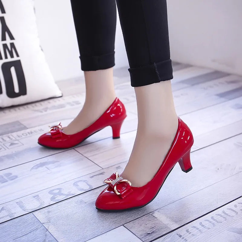 Elegant & Stylish Mid-Heel Pumps – The Perfect Blend of Comfort and Class!