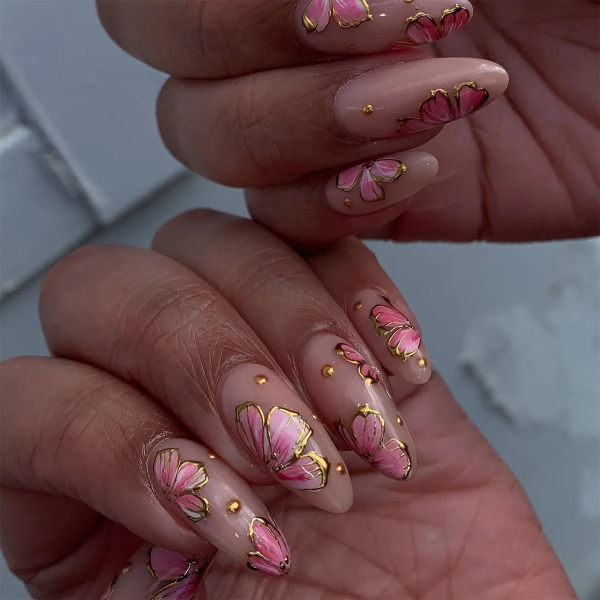 🌼 24pcs White Flower Press-On Nails – INS Yellow & Pink Blush Tones
