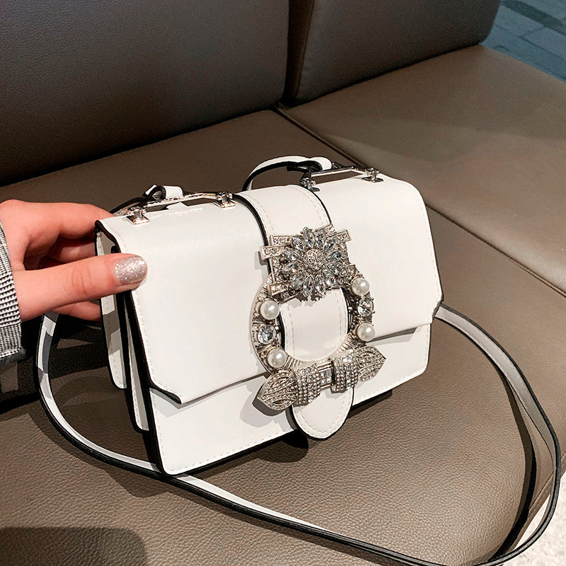 Luxury Diamond Lock Handbag – Elegance in Every Detail